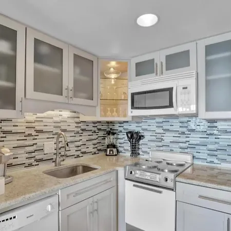 Oceanfront Studio At Golden Sands Perfect Beach Getaway In North Ocean City